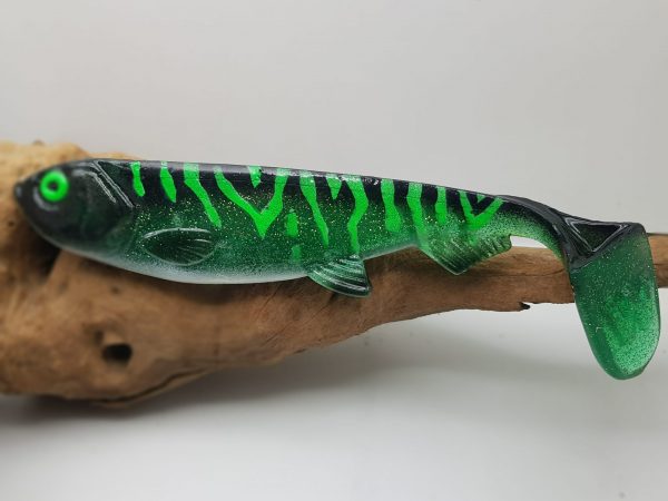 HENKA Shad 29 Toxic Pike